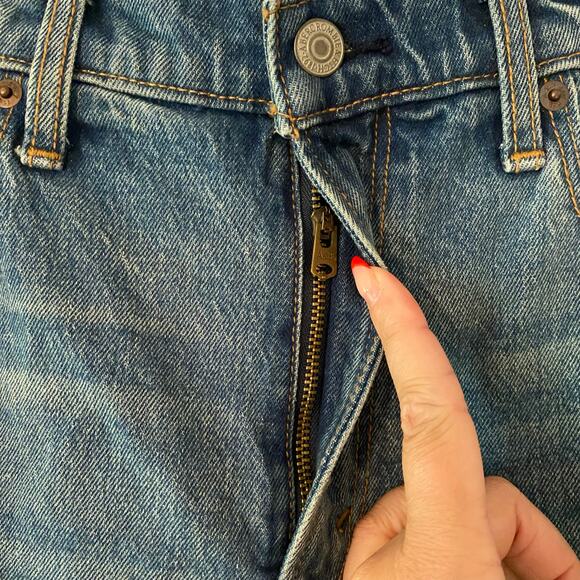 Abercrombie & Fitch High Rise Mom Jean Distressed Medium Wash Women 10 / 30 Long - Picture 4 of 13